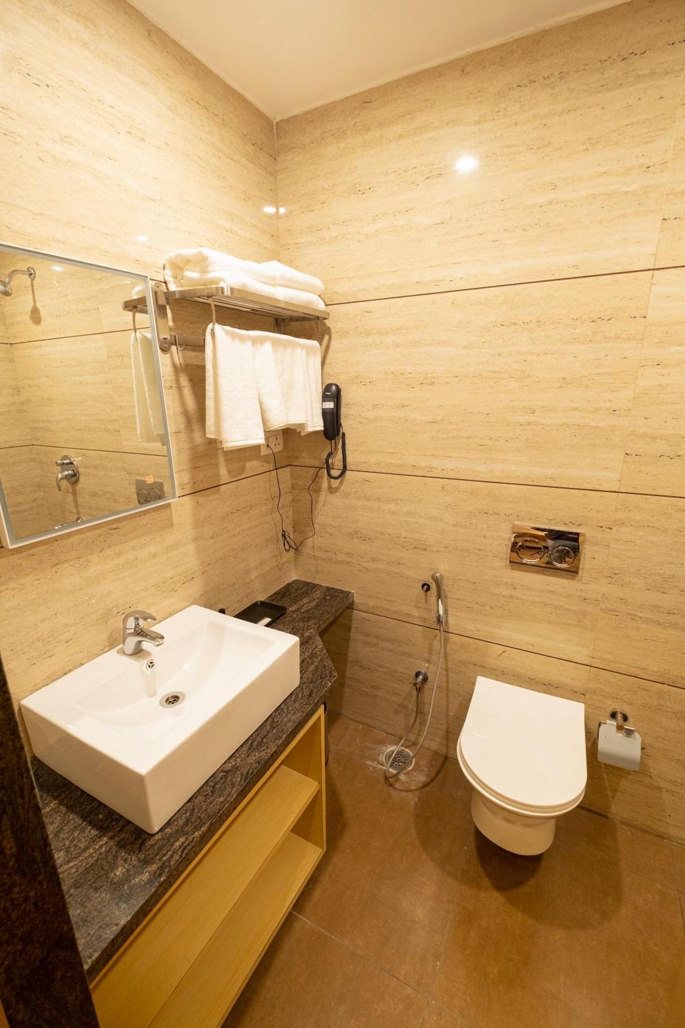 The Bastion Hotel Bhopál Kültér fotó